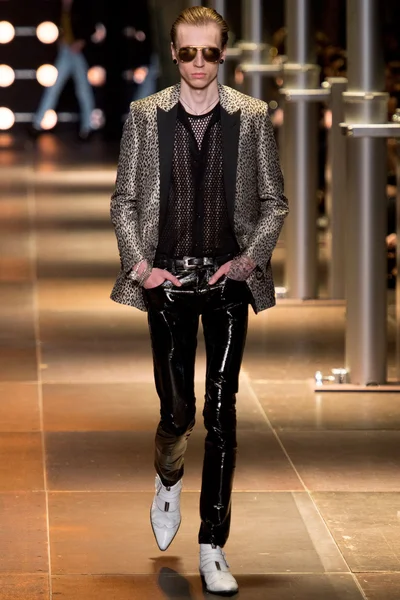 Look 2